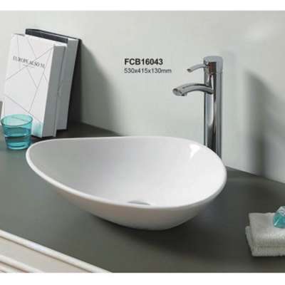 High End Bathroom Sanitary Ware Ceramic Toilet Ceramic Basin Hand Wash